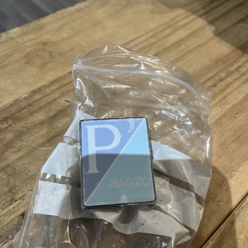 Front panel logo badge - badge, emblem