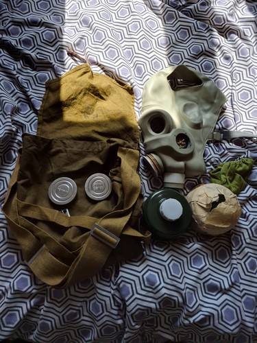 Gas mask respirator - gas, mask/respirator
