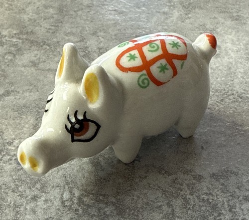 Shamrock pottery pig - shamrock,