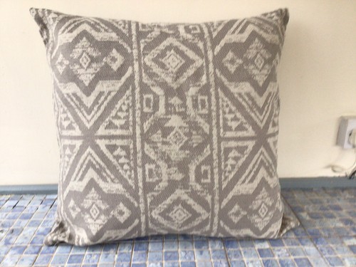 Cushion covers - 24,