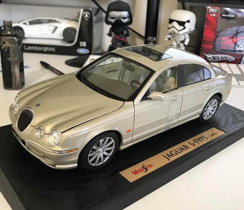 Jaguar type 1999 18 - 1:18, maisto