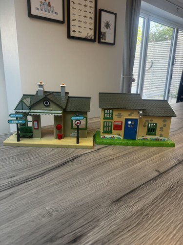 Postman pat train - station, &