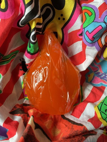 Lush warming shower gummy - lush,