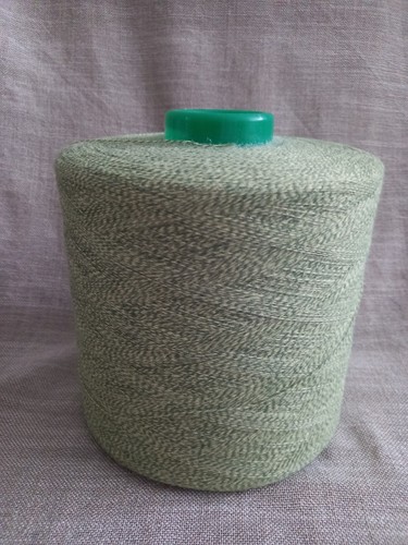 Machine knitting yarn