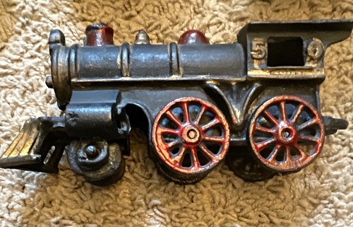 Vintage cast iron train - vintage,