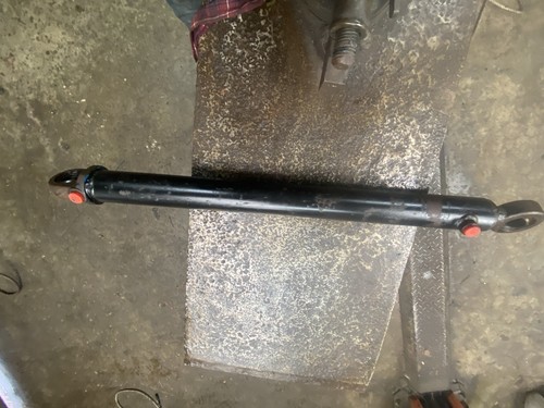 Two way hydraulic ram cylinder - way,