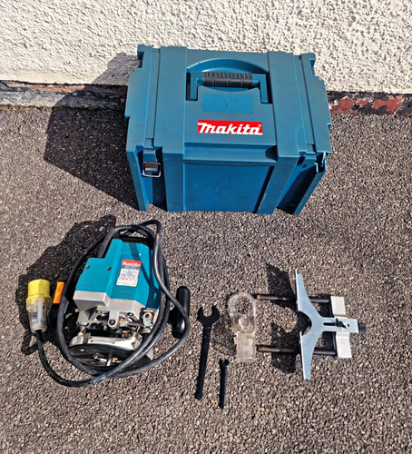 Makita 3612c 110v 1850w - 1850w, 1/2"