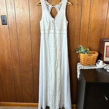 Elegant White Lace Maxi Dress