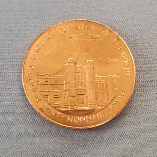 Royal canadian mint medal - royal,