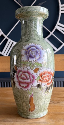 Large oriental style ceramic - large,