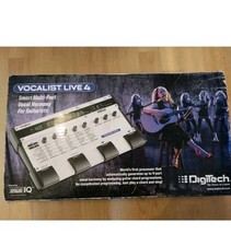 DigiTech Vocalist Live 4 vocal harmonizer/effect processor 