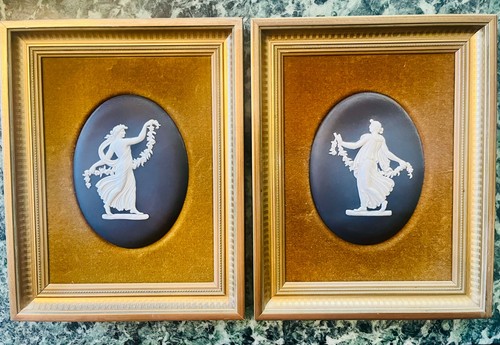 Pair wedgwood black - pair,