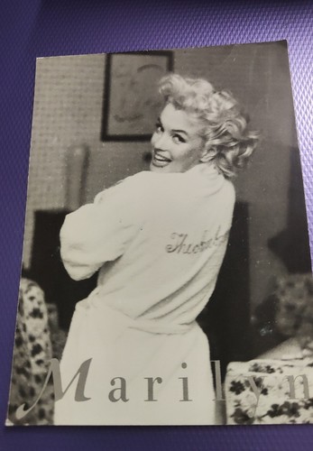 Marilyn monroe postcard w - marilyn,
