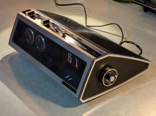 Vintage panasonic flip clock - panasonic,