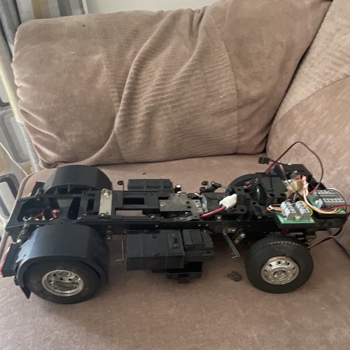 Electric truck chassis - 1:14,