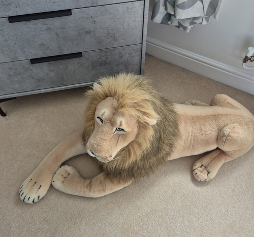 Lifelike giant life - ,