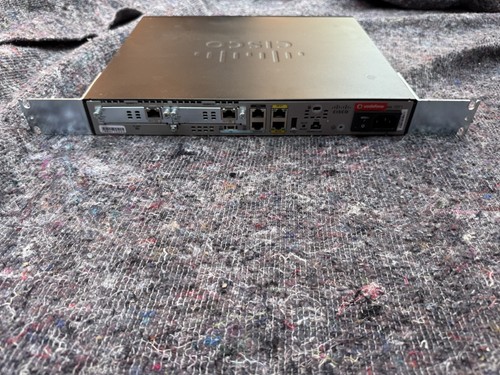Cisco 1921 router with