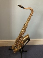 Elkhart 100TS Tenor Saxophone – Premium Condition – Hard Case Included