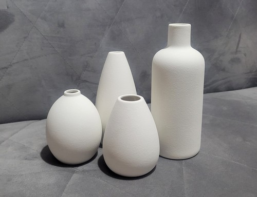Set white ceramic - of, vases