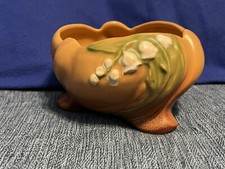 Weller Tripod Footed Planter