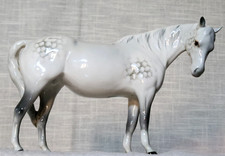 Beswick Mare Head Down Facing