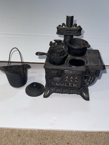 Vintage queen salesman - vintage,