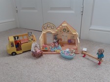 Sylvanian Families Bundle - Nursery / Bus / Triplets Baby Bath Time / Gymnastics