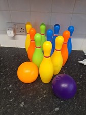Kids Plastic Bowling Set –