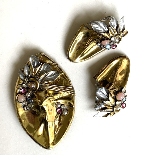 Signed geo clip earrings - geo,