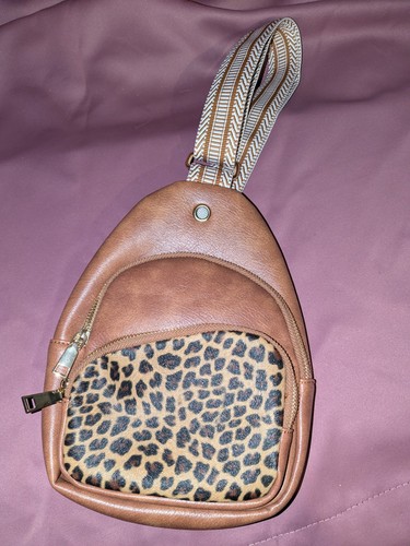 Woman sling bag brown - 11",