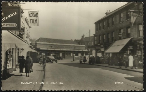 Gillingham railway station - gillingham.,