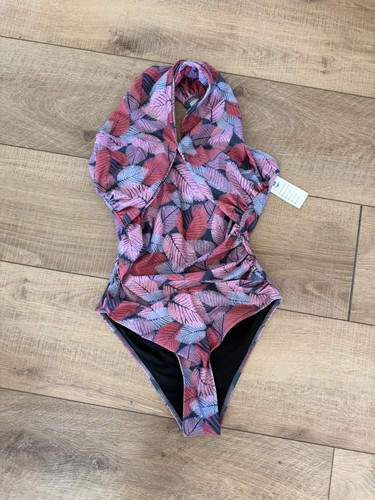 Nwt beachsissi leaves - nwt,