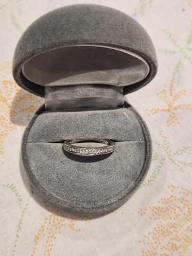 Ernest jones 9ct white - -, gold
