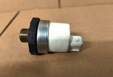 JAEGER 336924 OIL PRESSURE SENDER - PEUGEOT 306 GTI-6 S16 405 113171 -GENUINE OE