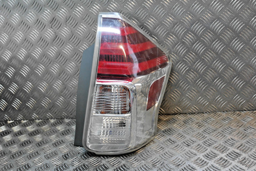 Genuine 2016 toyota prius - genuine,