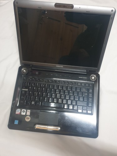 Toshiba satellite pro a300 - 15",