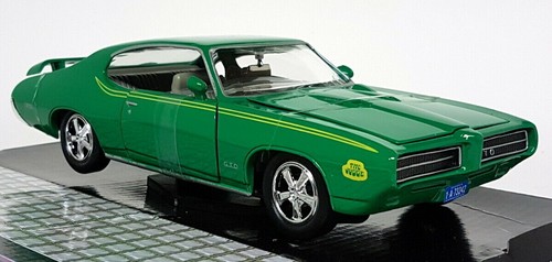 Motormax pontiac gto - 1/24,