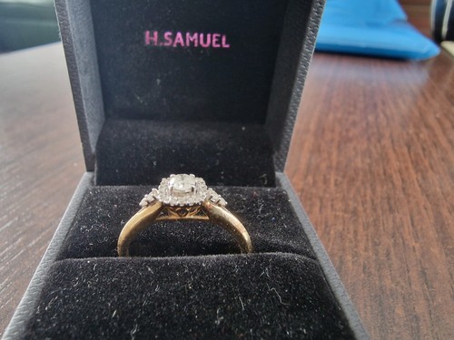 Samuel diamond ring - h.samuel, 21