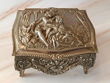 Vintage Red Interior Japanese Trinket Box / Jewellery Box / Repousse / Lovers