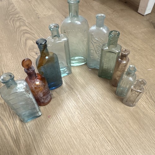 Vintage embossed chemist - 10,