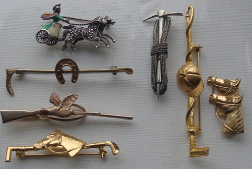 Collection themed brooches - themed,
