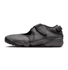 UK 7.5 EUR 42 -  Nike Air Rift