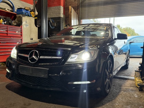 Mercedes c220 cdi amg sport - mercedes,