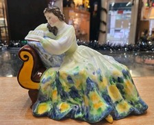 Beautiful Royal Doulton
