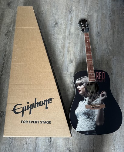 Taylor swift red - taylor,