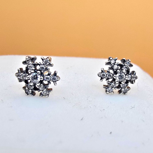 Pandora sparkling snowflake - pandora,