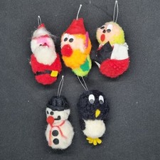 5 Vintage 1960s Pompom