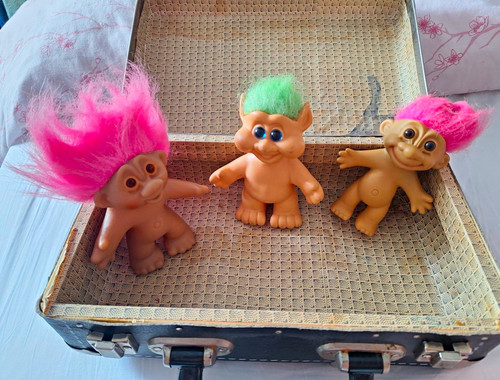Lot small plastic - 3, troll