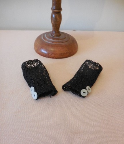 Tiny black lace fingerless - tiny,