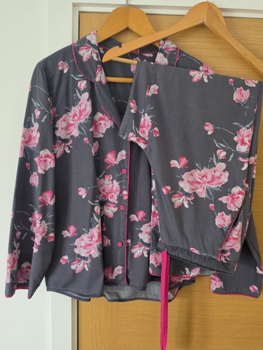 Womans cyberjammies size - 14, pj